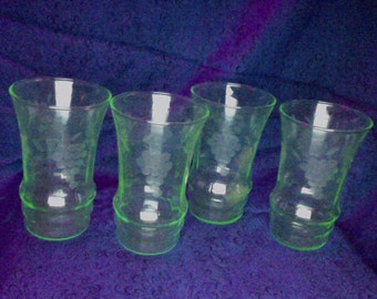 Vintage set/6 Green Vaseline Etched Drinking Glasses, UV glow