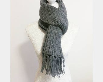 Knit scarf / knit scarf