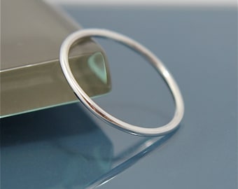 Silver Ring Skinny Stacking Band Thin Round 1mm Sterling Silver Simple Ring Shiny Finish Eco Friendly Recycled Silver Midi Ring