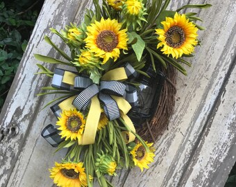 Lantern Wreath, Spring Summer Wreath, Summer Wreath, Country wreath, Front Door Wreath, Summer Door Wreath, Porch Wreath, Back Door Wreath