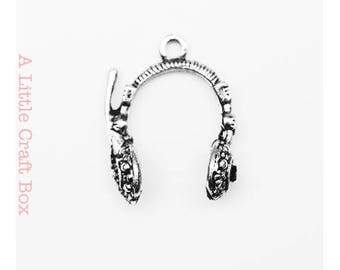 2 pendants "headphones music" - antique silver