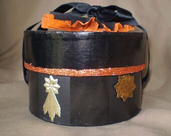 Vintage style Halloween decoration orange and black crepe paper hat gift jewelry trinket box retro owl stars old fashioned autumn decor