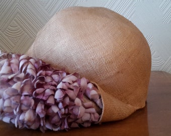 Original 20er Damen Hut Cloche aus Stroh und Stoffblüten