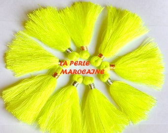 Création ! lot de 10 POMPONS coloris jaune fluo et fil doré +-4 CM acryl TASSEL