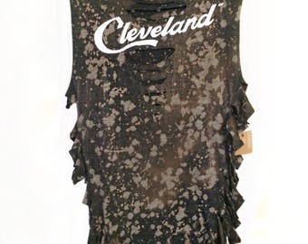 Cleveland Shirt Womens // Cleveland T Shirt \\ Ohio Shirt Womens // Cavs Shirt // Vintage Cleveland Tee