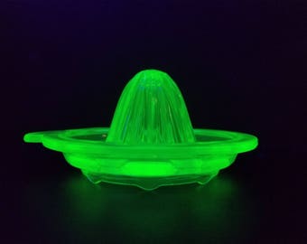 Uranium glass juice reamer