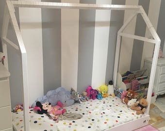 Lettino Montessori casa stilizzata