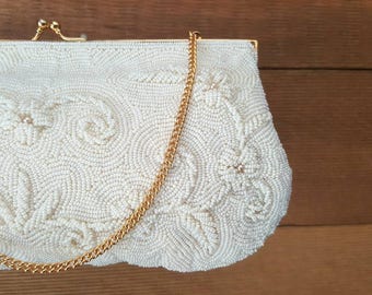 White CLUTCH / Beaded Purse Evening Handbag / vintage 1970s