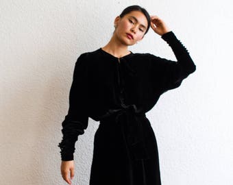 antique 1930s black velvet gown
