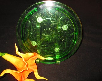 Sunflower Uranium Green Cake Plate on Feet