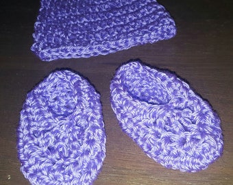 Baby beanie and matching booties