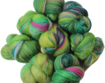 Fiddlehead -- mini batts (2 oz.) organic polwarth wool, bamboo, sari silk, sparkle.
