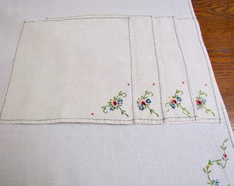 Vintage Embroidered Tablecloth and Napkins, Vintage Tablecloth, embroidered Tablecloth, embroidered Napkins, linen Tablecloth, bridal,