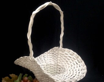 white flower basket girl wedding Easter basket Victorian shabby chic farmhouse country wicker yesteryears