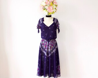 Vintage 70s Boho Dress - Purple Floral Print Sheer Dress w/ Short Sleeves - S/M
