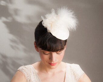 Bridal fascinator, vintage wedding, bridal hair accessories, headpiece, bridal jewelry cream, wedding jewelry, hair accessory, off white