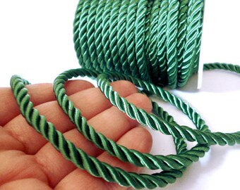 Green 5 mm Braided Silk cord_PP0013802347_Braided Cords_Green bobbin OF 5 meters _5/46 yards