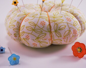 Flower Pincushion, Leaf and Flower Design Pincushion with decorative pins for sewing and quilting, Round Pincushion, Large Pincushion