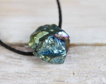 Rainbow Quartz Pendant, Quartz Necklace, Rainbow Quartz Necklace, Quartz Necklace, Raw Quartz Necklace, Mystic Stone Necklace,Metallic Stone