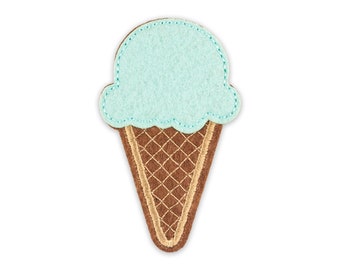 Ironing/application ice cream cone light blue