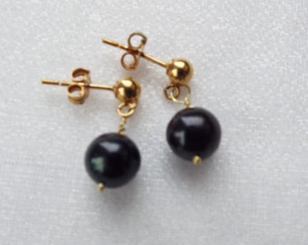 Black Freshwater Pearl earrings