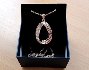 Rose Gold Necklace for Women Pendant Necklace Gold Jewelry Gift for Mom Birthday Gift for Women Jewelry Women Necklace Gold Pendant Rose