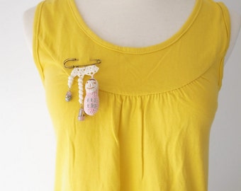Crochet Lace Jewelry (Happy Peanut I-b) Fiber Art Jewelry, Crochet Brooch