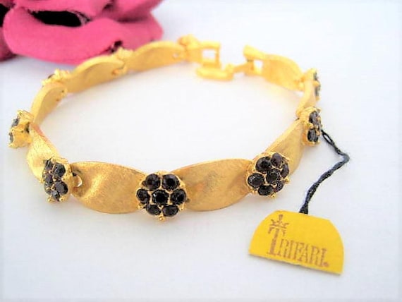 Crown Trifari Bracelet, Red Ribbon Rhinestone, NOS Gold Tone, Original Tag