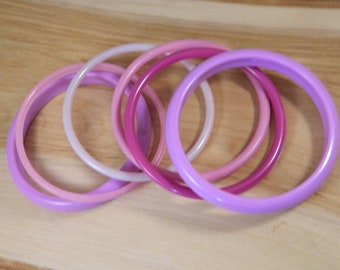 Set of Six Bangle Bracelets, Vintage Purple Bangles, Purple Plastic Bangles, Vintage Plastic Bangle Bracelets, Purple Bangles, Lot Bangles