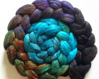 Hand Dyed gradient roving 3ozs polwarth mulberry silk 70/30 MTO Orpheus