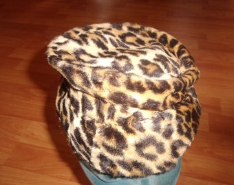 vintage ladies hat faux leopard print