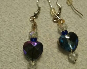 Purple/blue irredecient drop earrings.