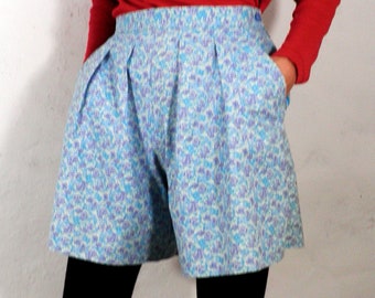 Vintage Laura Ashley Floral Print Cotton Shorts Size S