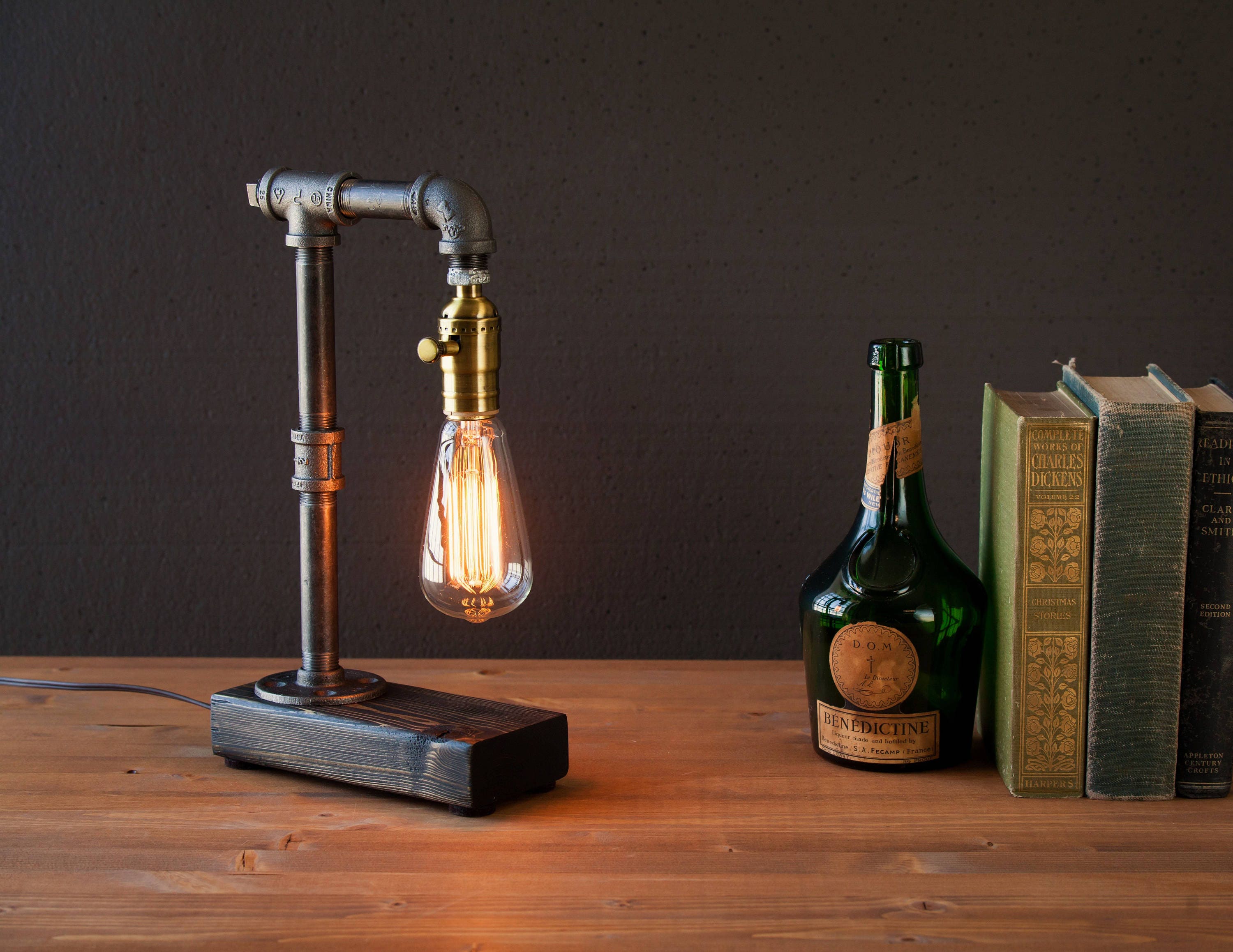 Edison lamp/Rustic decor/Unique Table lamp/Industrial lighting
