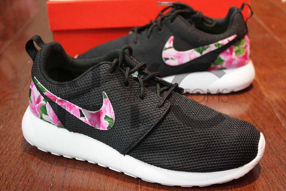 nike roshe with floral print nike roshe with floral print