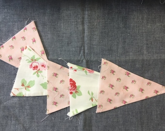 Vintage Style Bunting Flags - 5 Flags