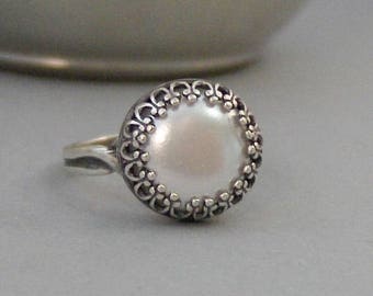Vintage Pearl,Ring,Pearl Ring,Pearl,Vintage,Vintage Ring,Adjustable,Bridesmaid,June Birthstone,Pearl Birthstone,White valleygirldesigns.