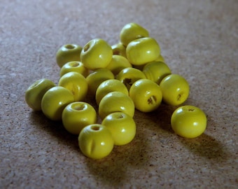 50 8 mm shape barrel B10 yellow painted wooden beads