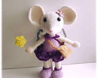 PDF tutorial of miss crochet tooth fairy