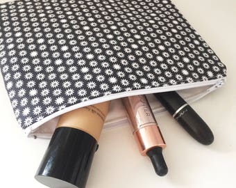 Black daisy cosmetic bag