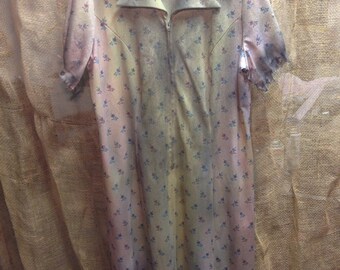 Halloween haunted house costume zombie walking dead