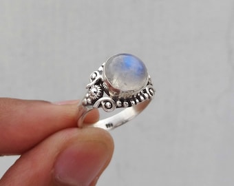 Rainbow moonstone ring, 92.5% sterling silver ring, silver moonstone ring,gemstone ring,sterling silver ring,rainbow moonstone