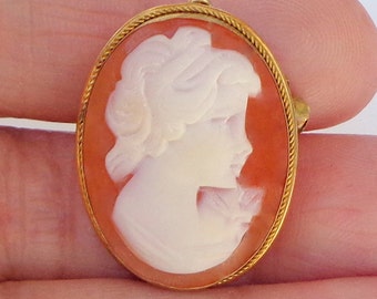 Victorian Style, Pendent/Brooch, Hand Carved Conch Shell, Vintage Cameo, Sterling Silver, Gold Plated Frame, OOAK