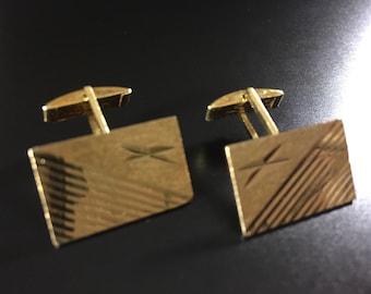 Vintage 14K yellow gold cuff links from the 1960's