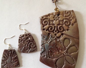 Bold organic pendant and earrings set.