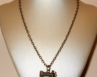 Sewing Machine Necklace, Singer Sewing Machine Charm, Bronze Charm, Seamstress Pendant, Simple Necklace, Everyday Jewelry, Sewing Necklace