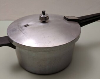 Presto Deluxe Pressure Cooker Model A603A