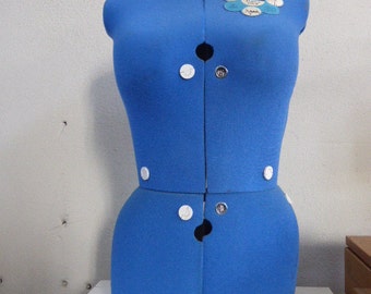 Mannequin de couturiere réglable, en tissus bleu vintage. 2 tailles, taille A buste 84/100 ou B 99/115