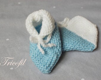 Hand knitted baby booties white and blue
