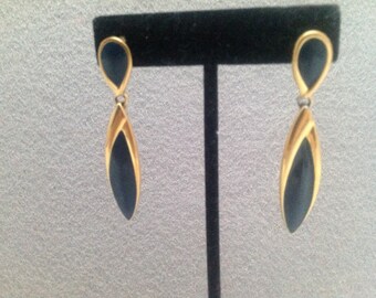 Vintage 1990's Napier Gold Tone and Navy Blue Drop Dangle Pierced Earrings